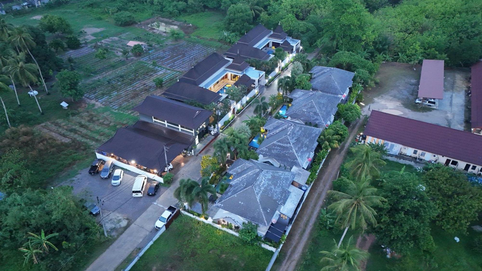 Narintara Private Pool Villas - Free Tuk-Tuk Service To The Beach! Ao Nang Екстер'єр фото